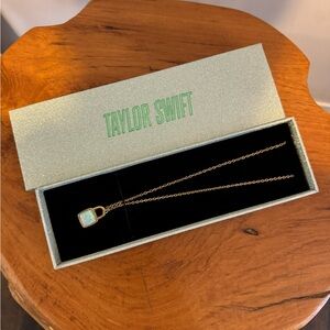 THE LIFE OF A SHOWGIRL LOCK NECKLACE TAYLOR SWIFT